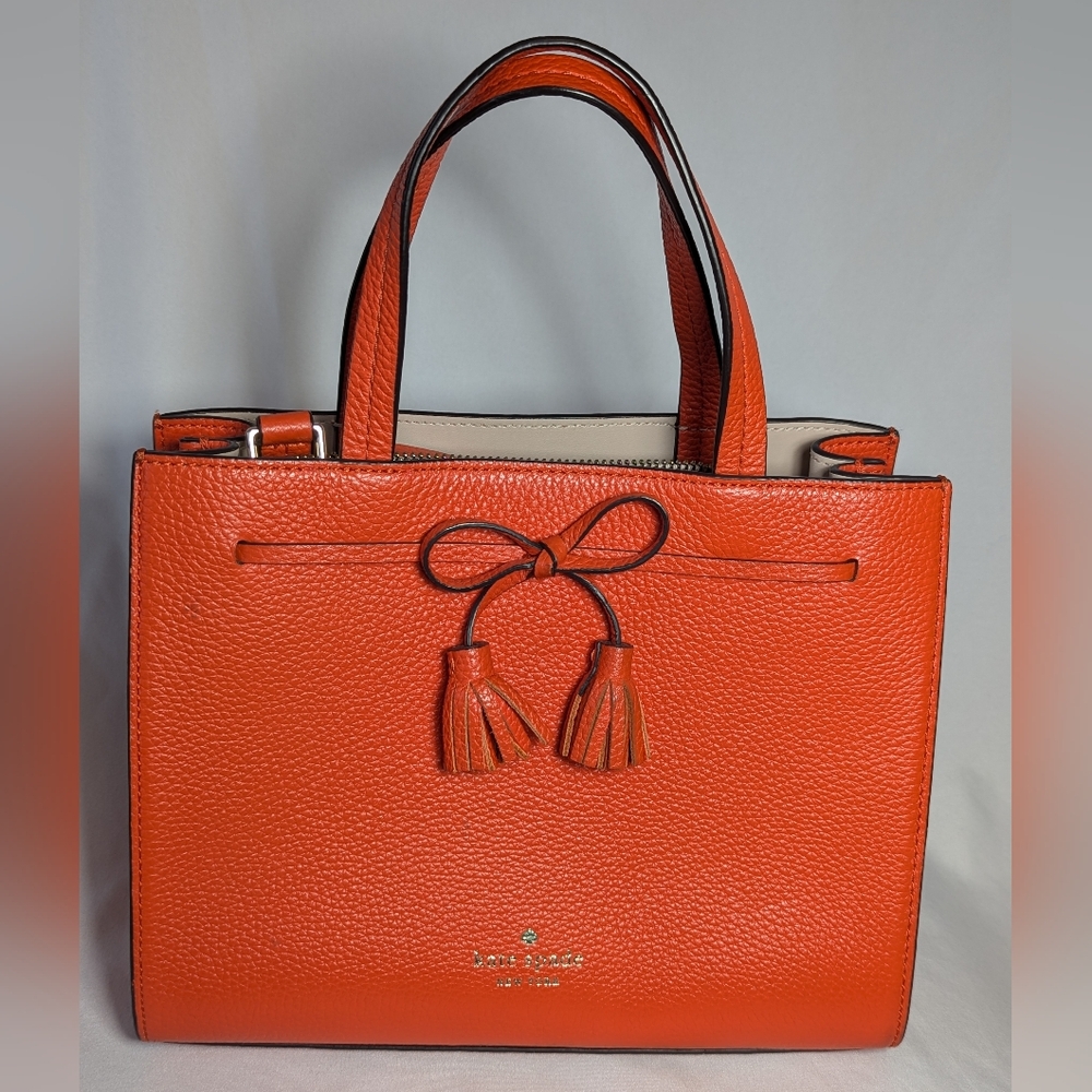 Kate Spade Hayes Street Isobel purse with alternate strap like new